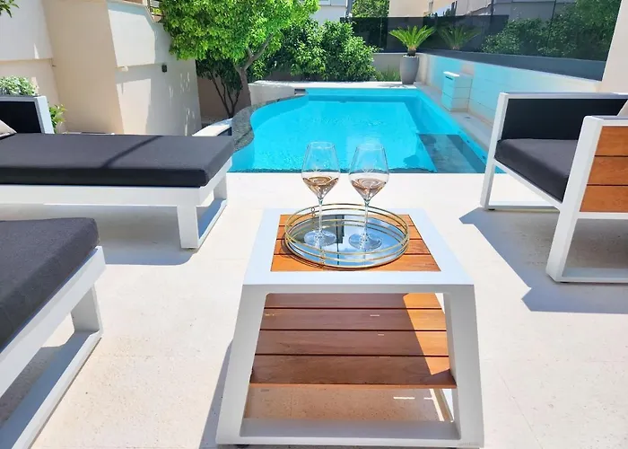 Calypso Royal Apartment